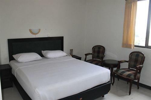 Cihampelas 1 2* Bandung